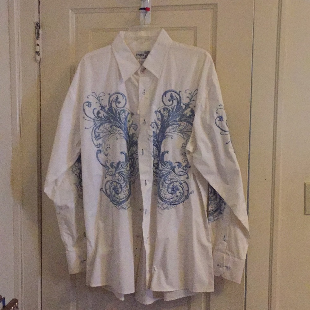 Long sleeved shirt